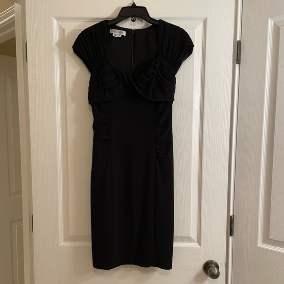 KAY UNGER Ruched Cap Sleeve Black Dress - Picture 3 of 13